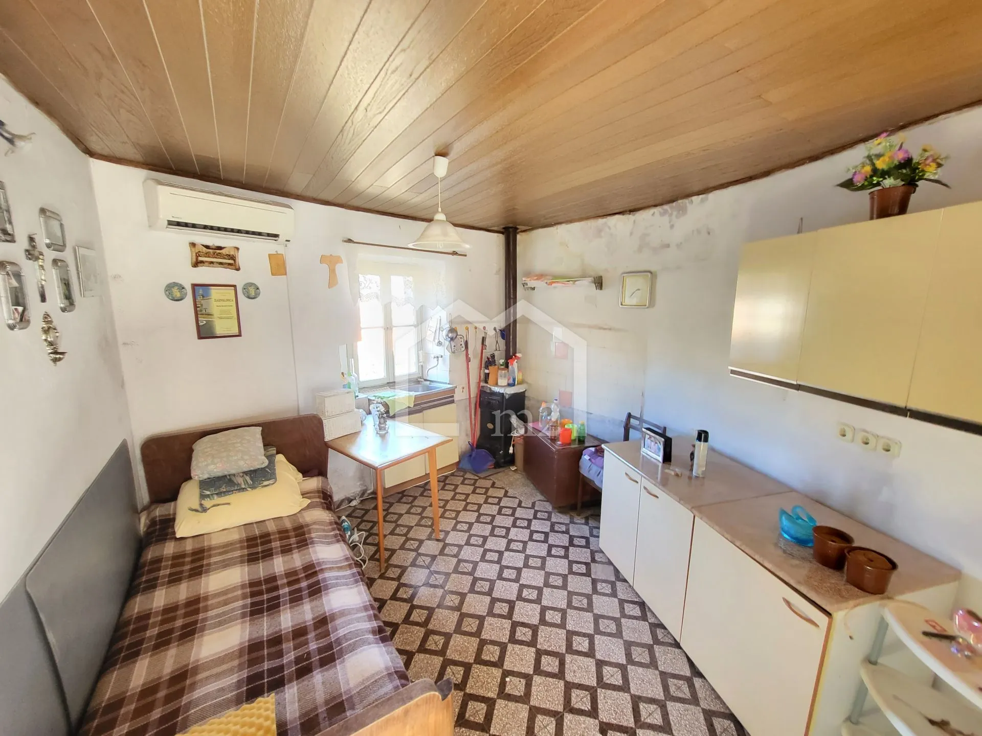 hvar,vrbanj,stare kuće - slika 60