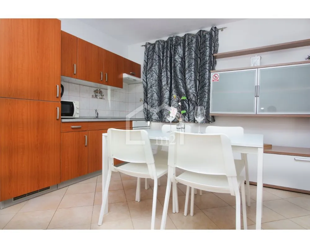 apartmanska kuća bazen i blizina mora - slika 48