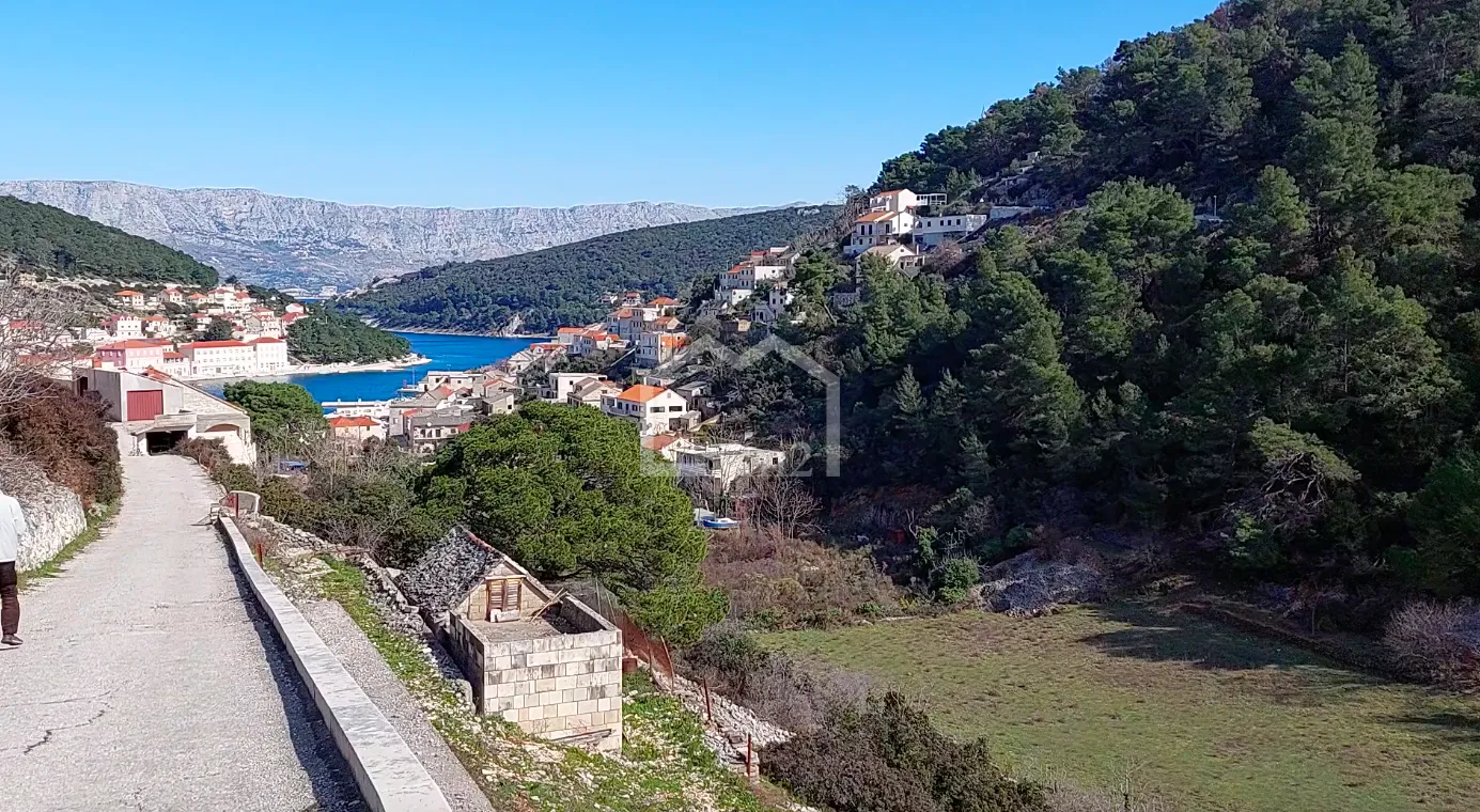 ekskluzivna prodaja građevinska parcela 2000 m2 - otok brač - slika 3