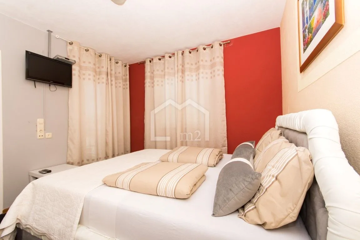apartmanska kuća bazen i blizina mora - slika 45