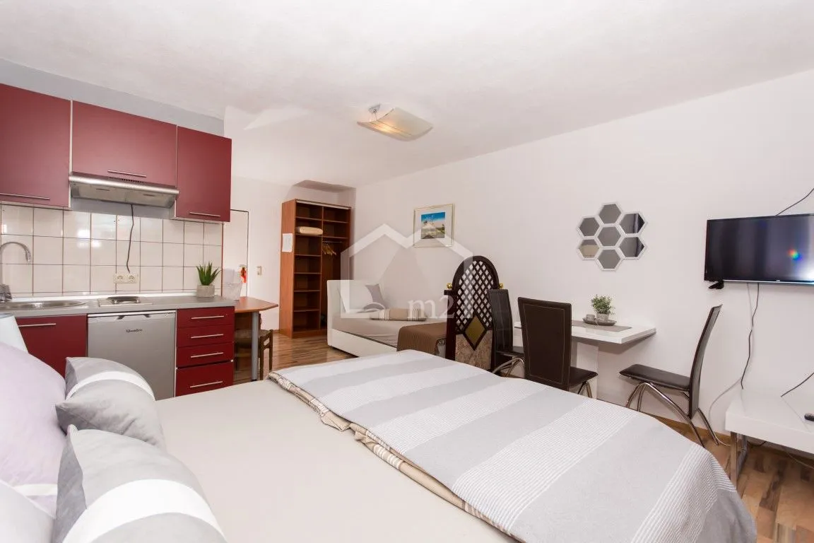 apartmanska kuća bazen i blizina mora - slika 29