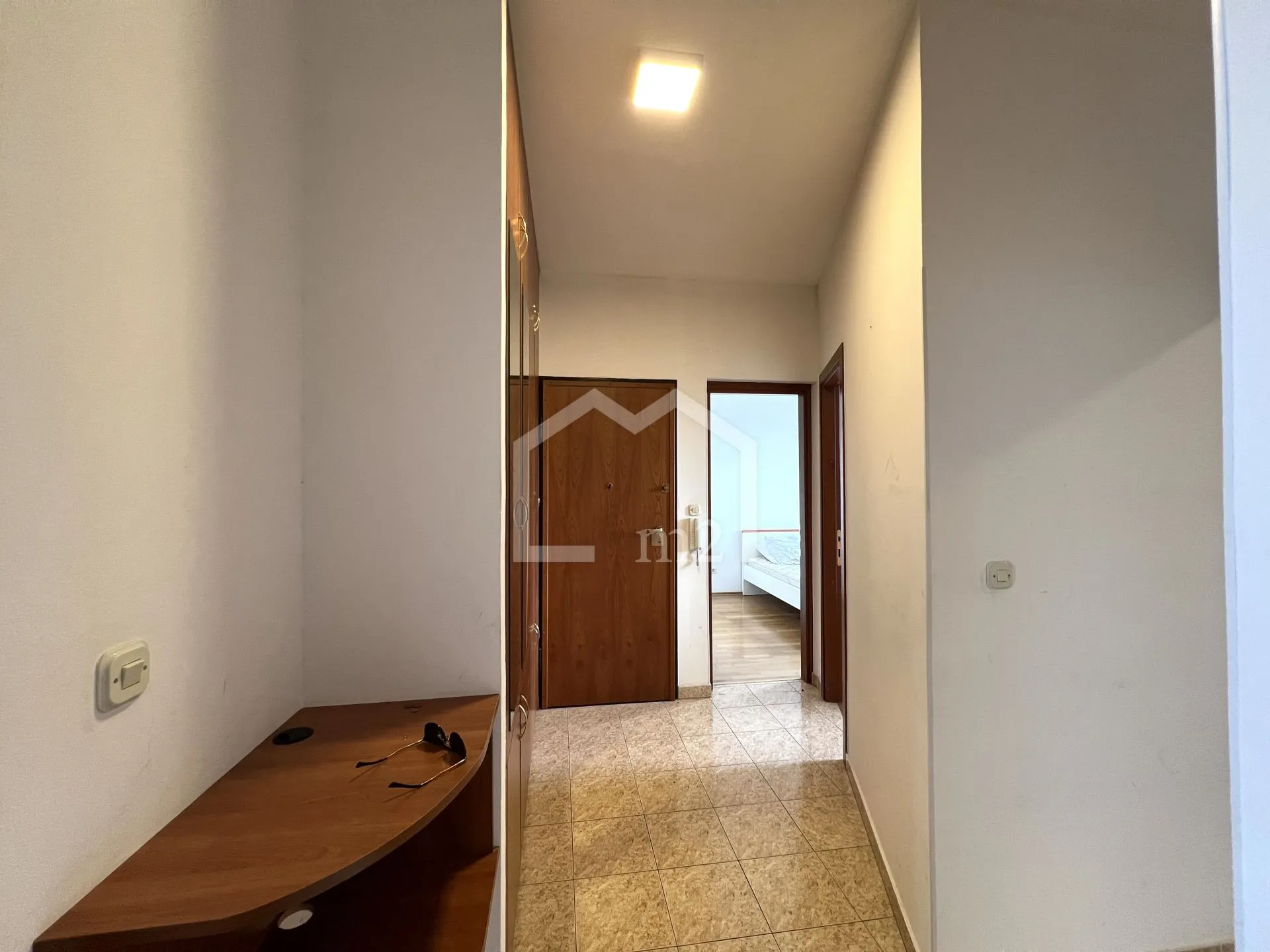 komforan trosoban i garaža - slika 11