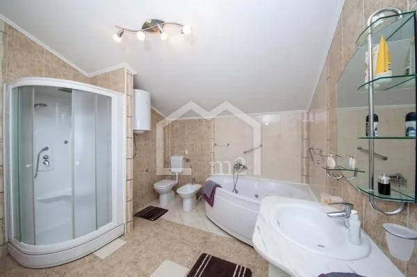 samostojeća vila,makarska - slika 31