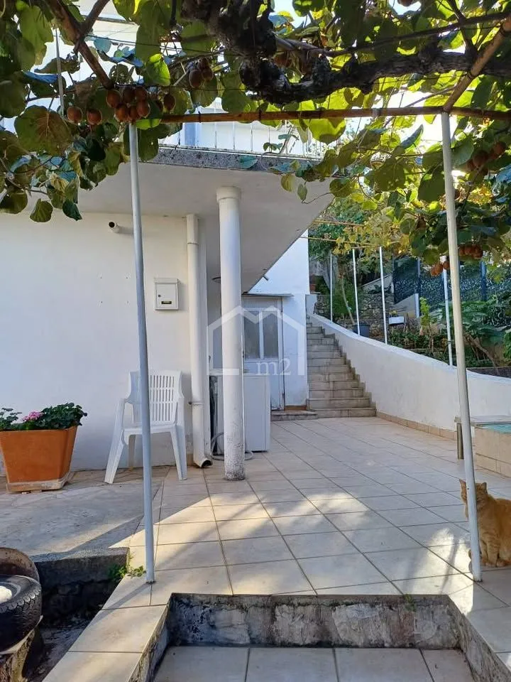 samostojeća kuća pogled i blizina mora - slika 9