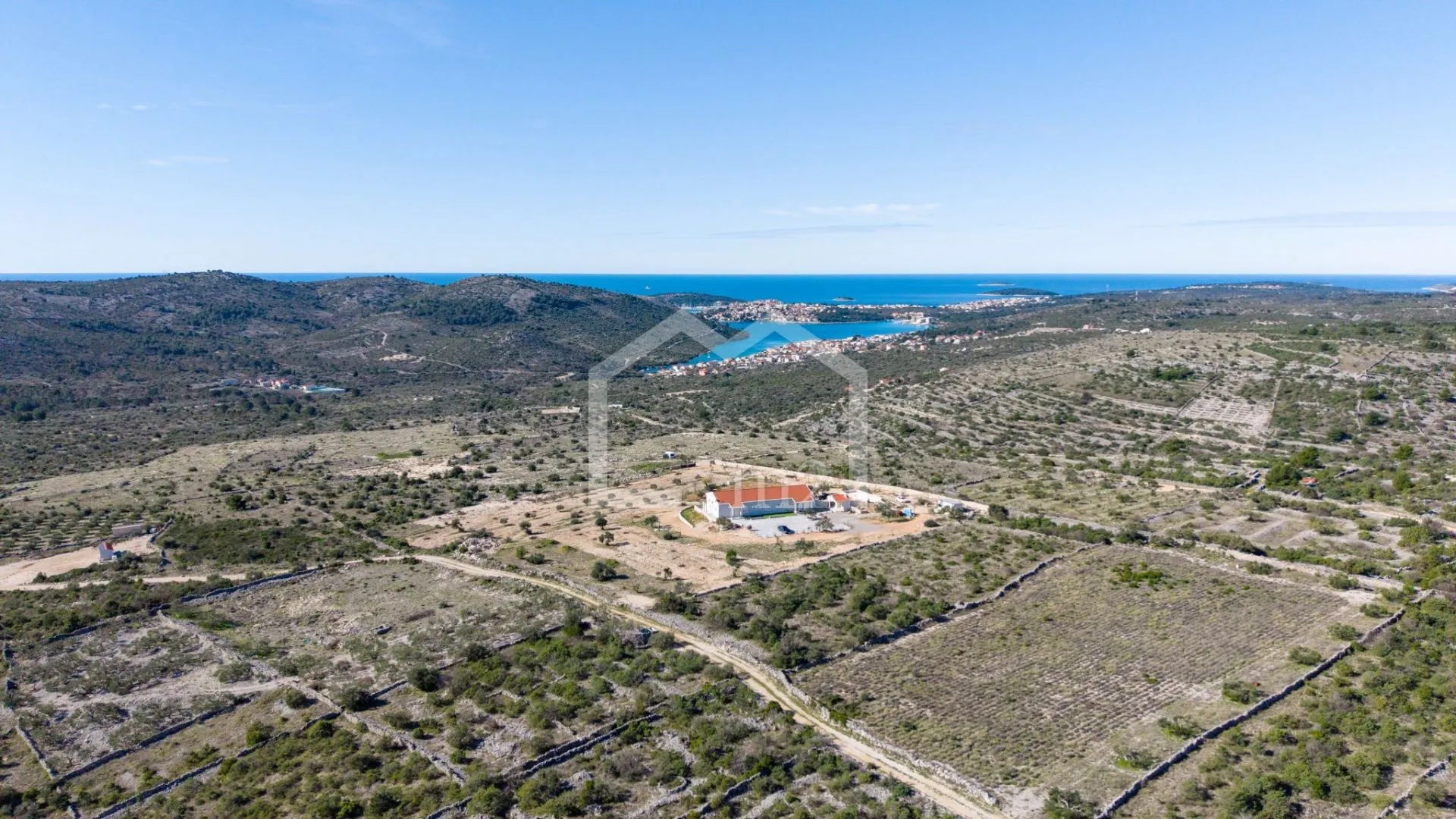 vaša privatna mediteranska oaza s jedinstvenim pogledom - slika 40
