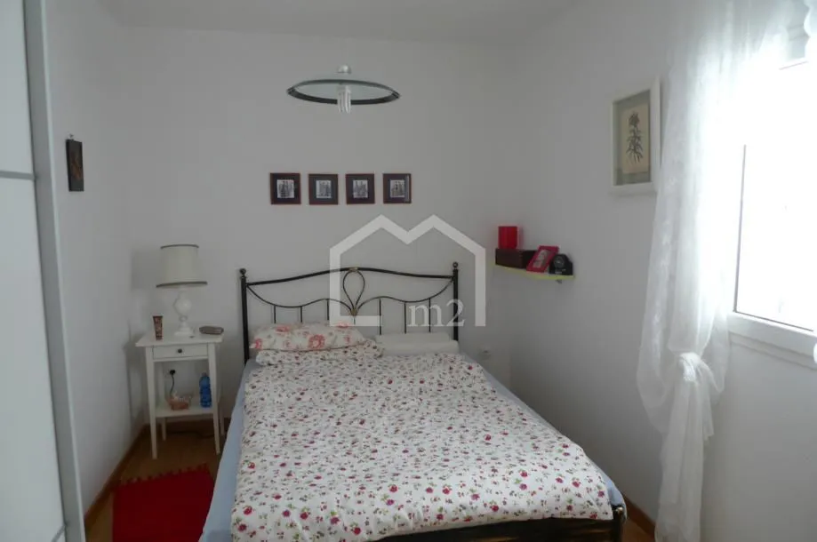 dvojna šarmantna kuća drugi red od mora - slika 14