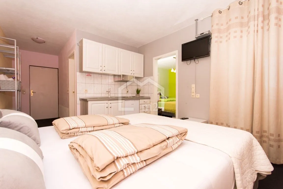 apartmanska kuća bazen i blizina mora - slika 46