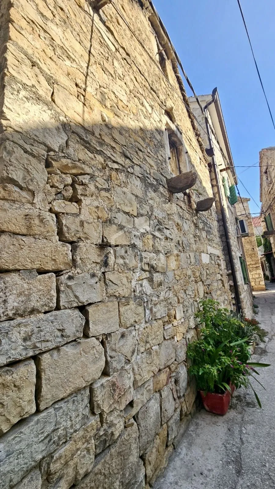Kućica Za Rekonstrukciju - Kaštel Sućurac, Kaštela