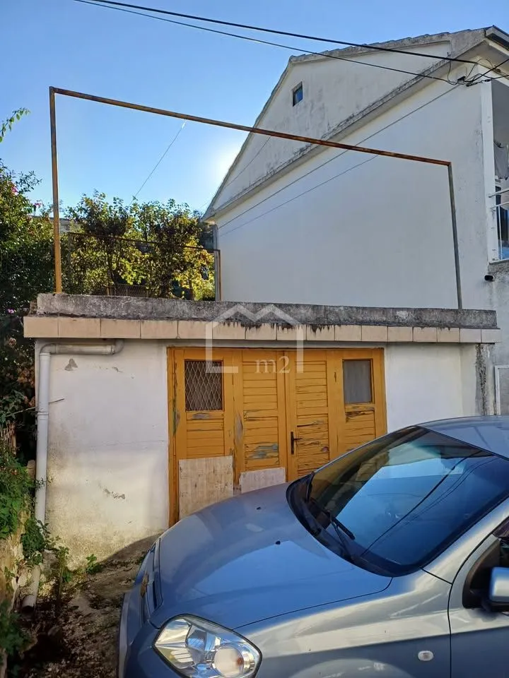 samostojeća kuća pogled i blizina mora - slika 10