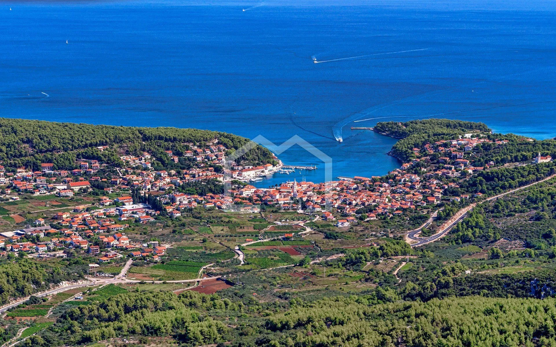 Zemljište Jelsa (zavala) - Zavala, Jelsa