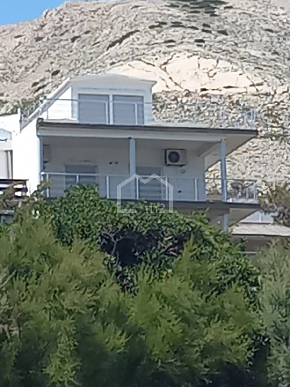 otvoren pogled-apartmanska kuća - slika 4