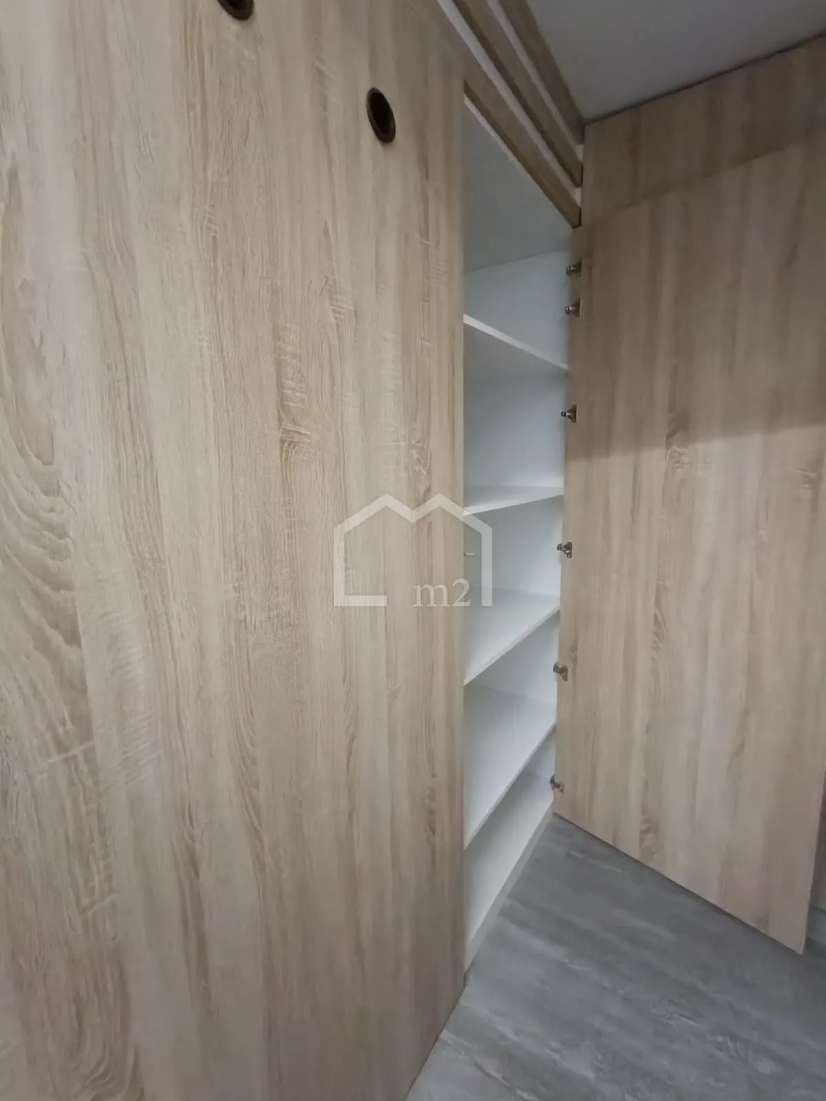 moderno uređen uredski prostor - slika 18