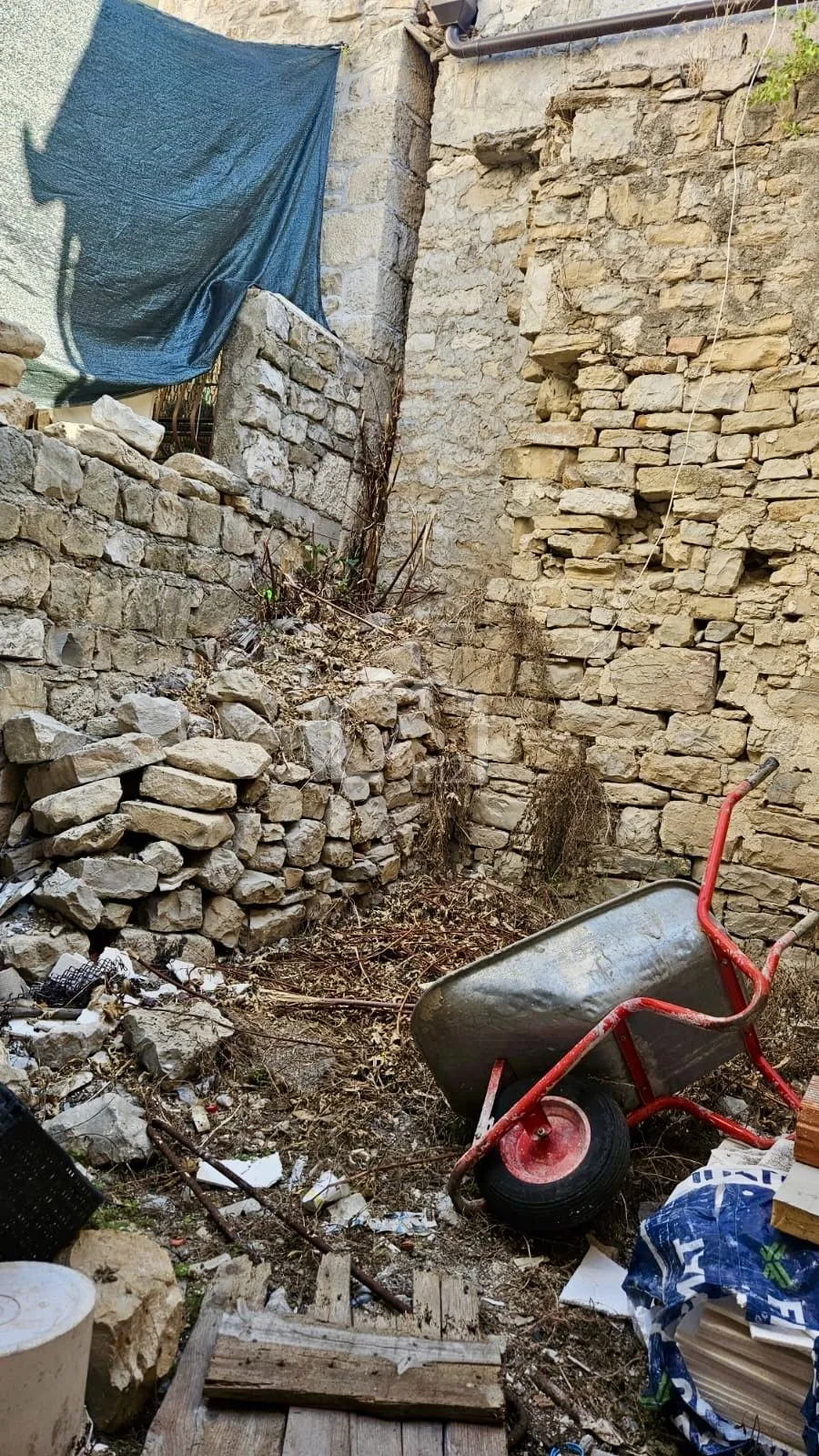 kućica za rekonstrukciju - slika 6