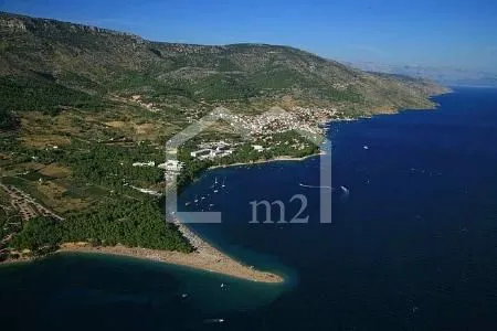 Bol/brač - Zemljište Uz Obalu