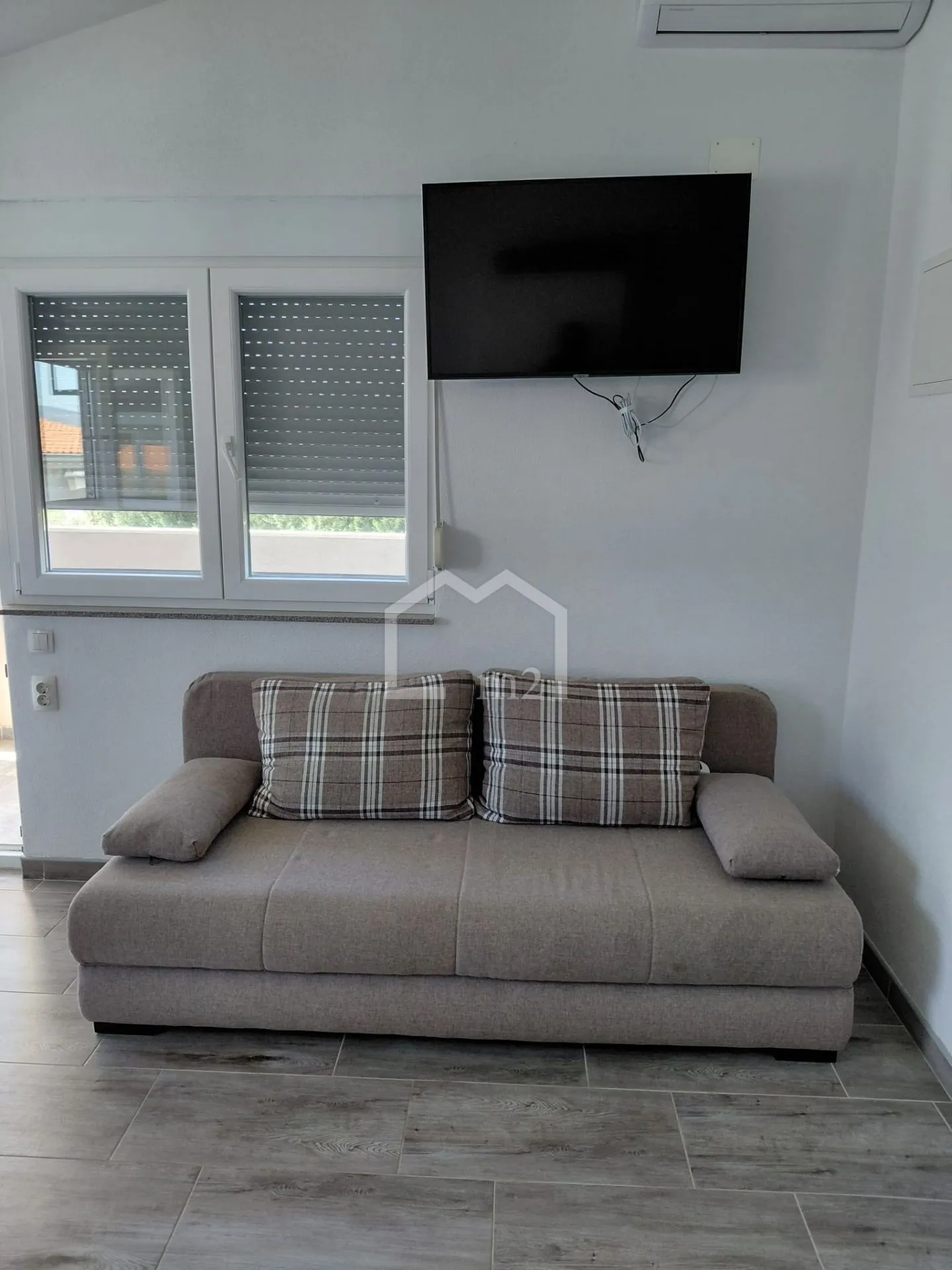 dvije apartmanske kuće blizina i pogled na more - slika 9