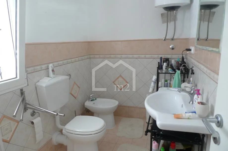 dvojna šarmantna kuća drugi red od mora - slika 15