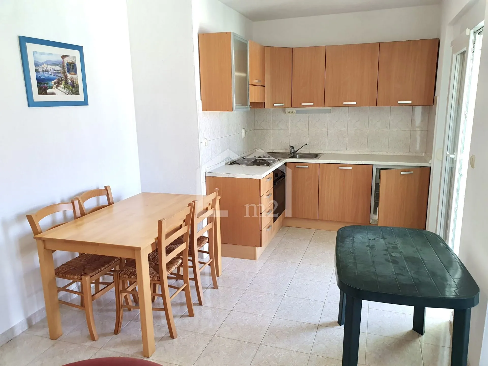 dvosoban stan - pogled i parking - slika 2