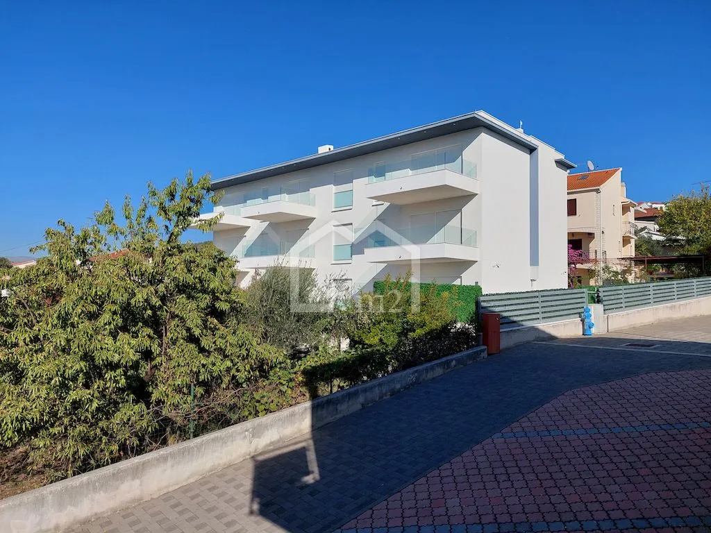 apartmanska kuća - blizina mora - slika 17