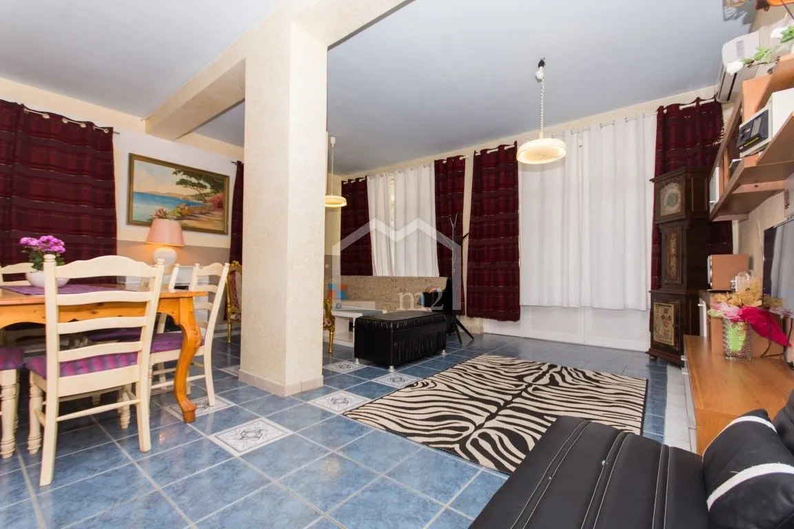 apartmanska kuća bazen i blizina mora - slika 36