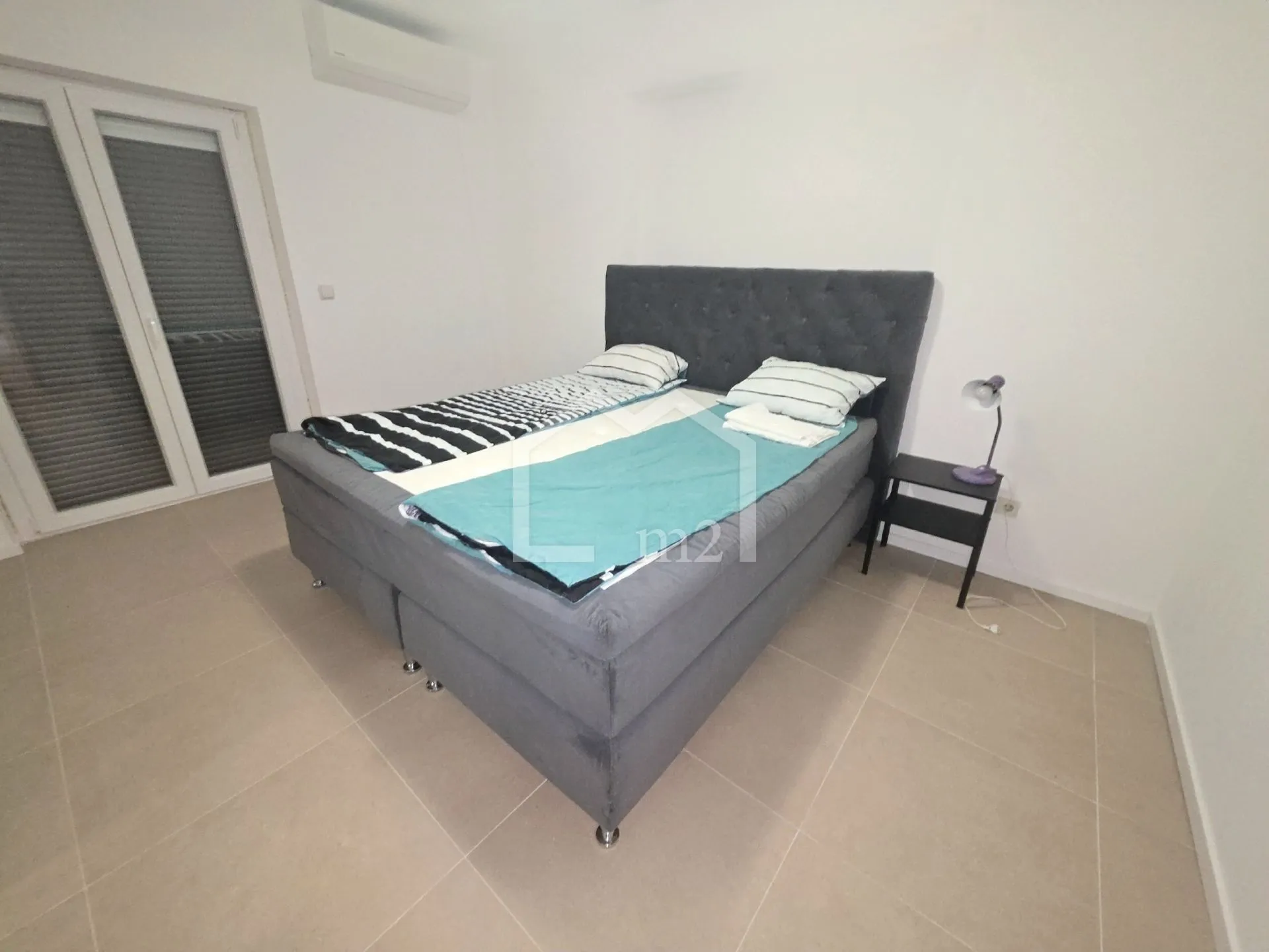 otvoren pogled-apartmanska kuća - slika 10