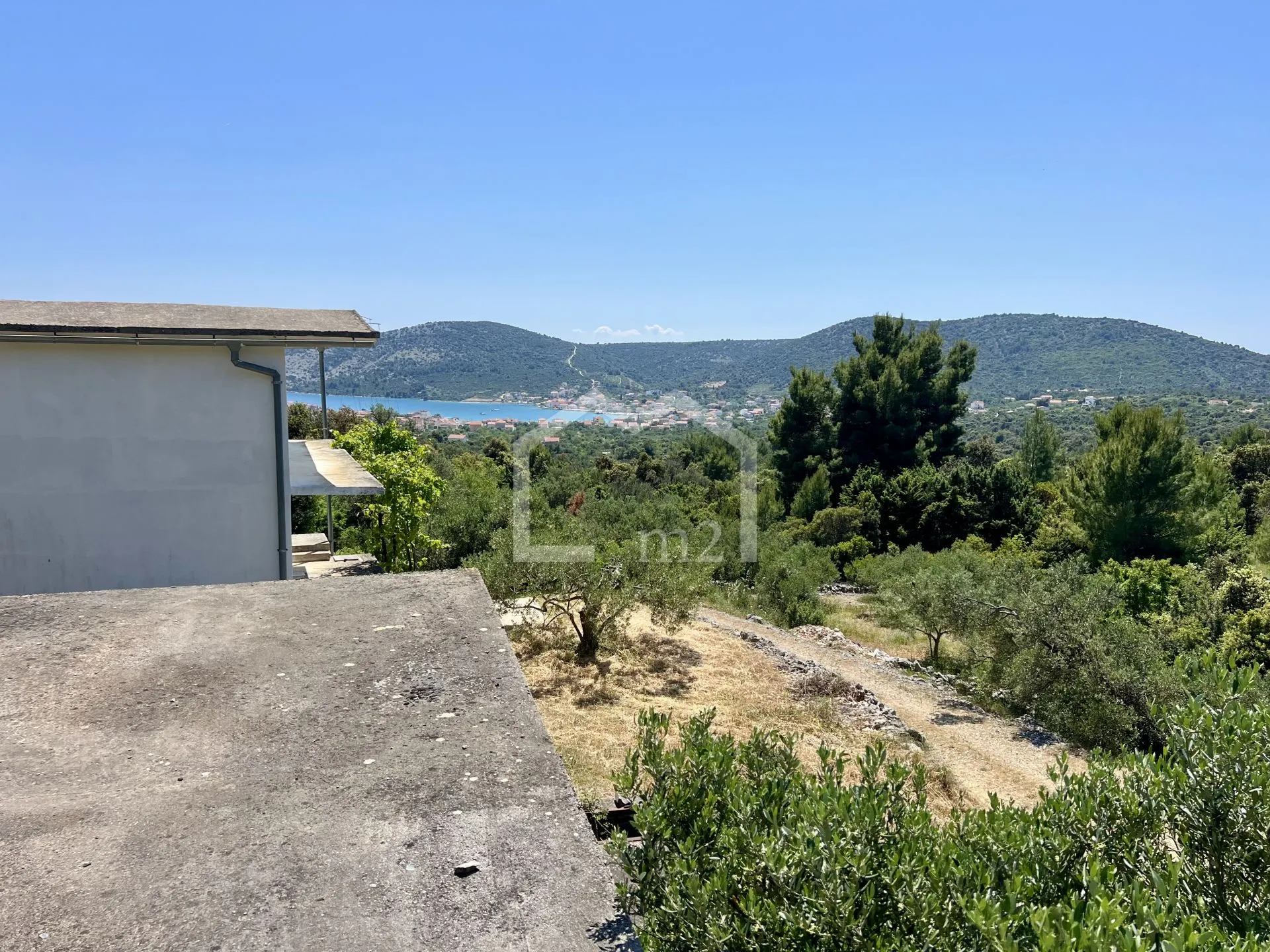 građevno - pogled i započeta gradnja - slika 2