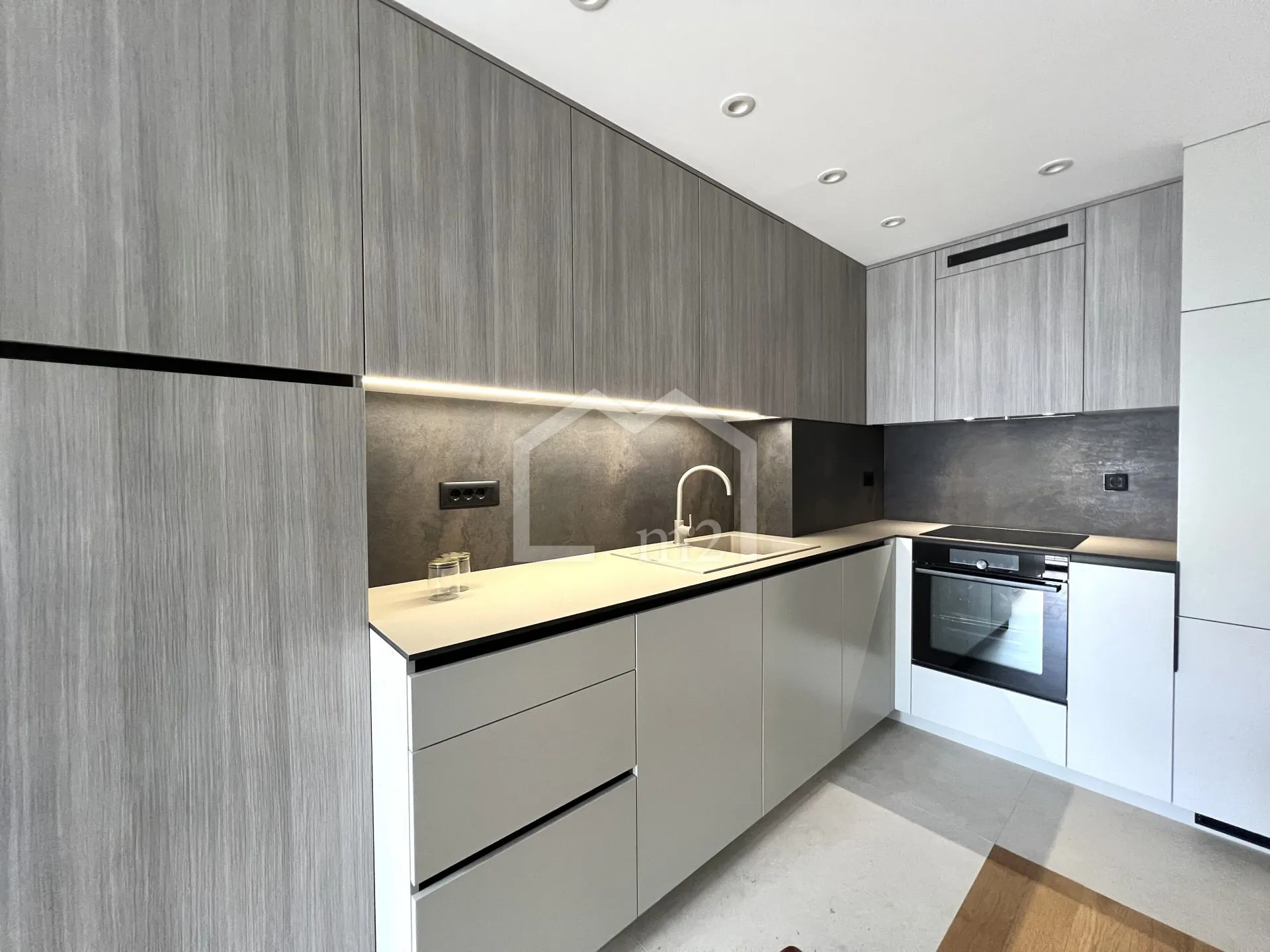 moderan dvosoban stan s terasom lovret - slika 7
