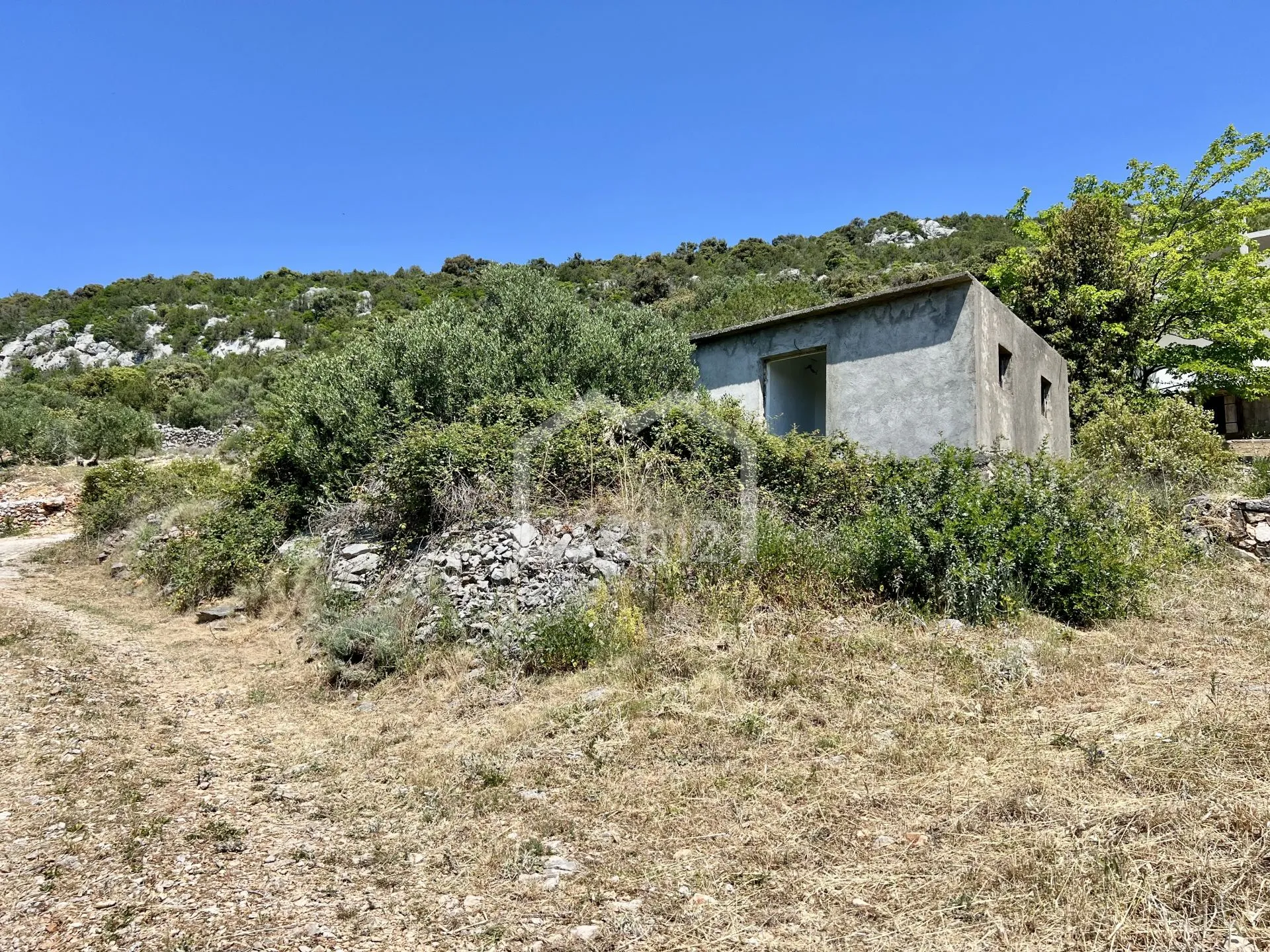 građevno - pogled i započeta gradnja - slika 7