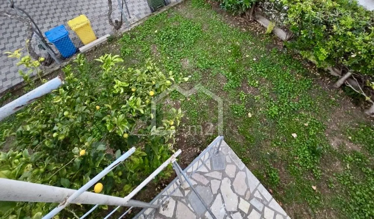 samostojeća katnica parking i okućnica - slika 8