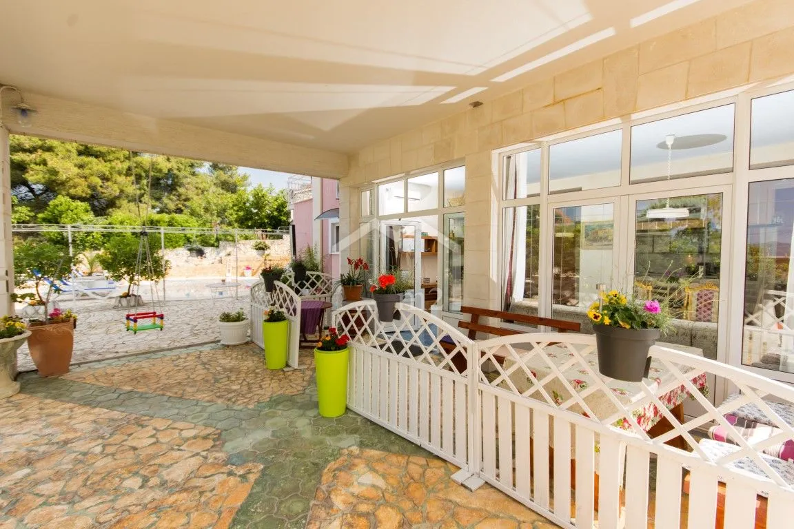 apartmanska kuća bazen i blizina mora - slika 6