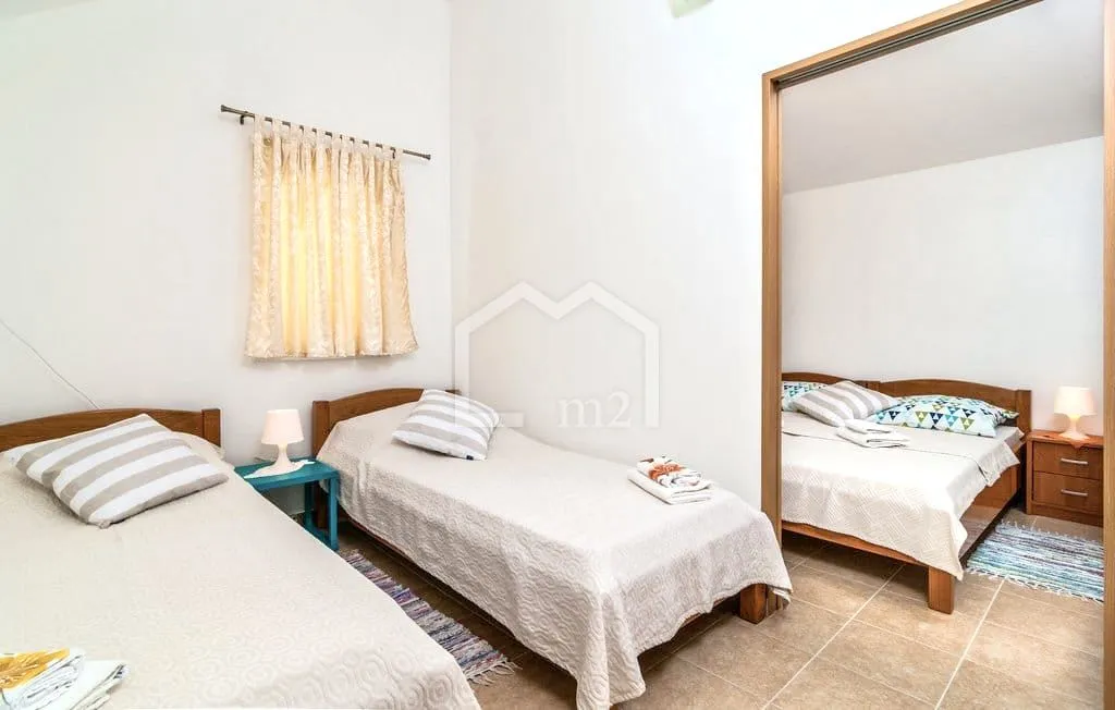 apartmanska kuća blizina mora - s vezom za brod - slika 16
