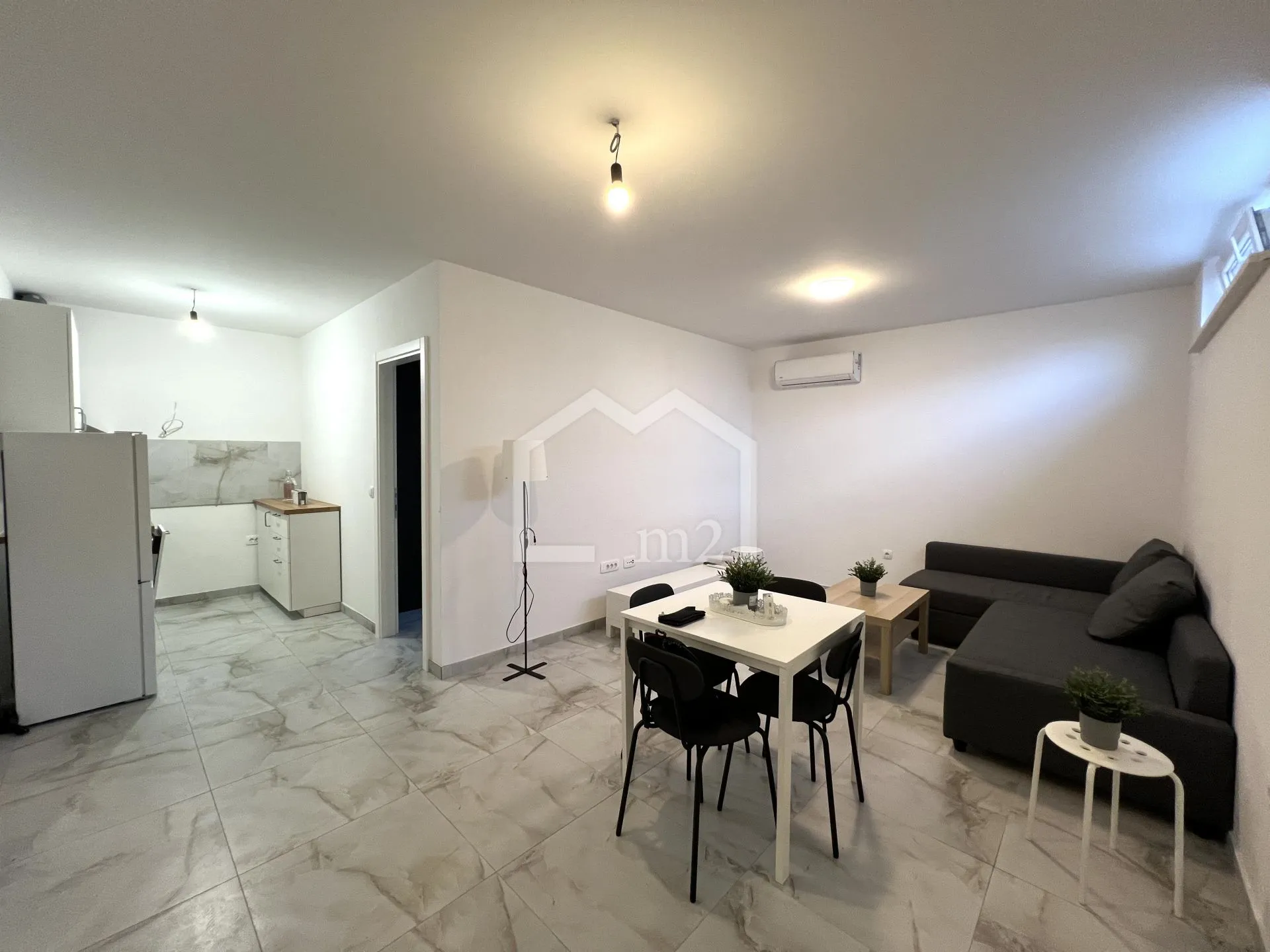 jednosoban,parkirno mjesto-kaštel g. - slika 2
