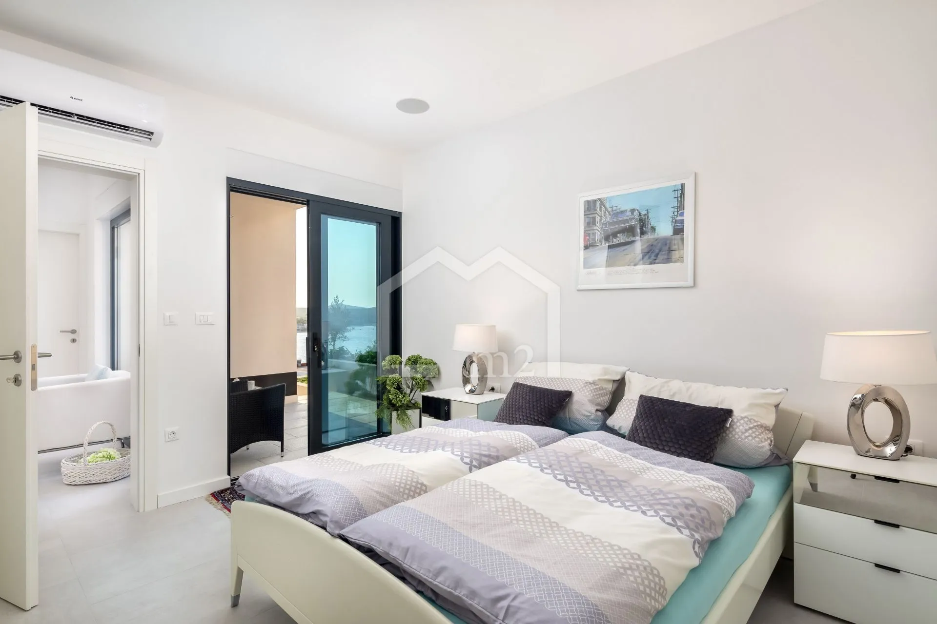 villa sa bazenom blizina mora - slika 19