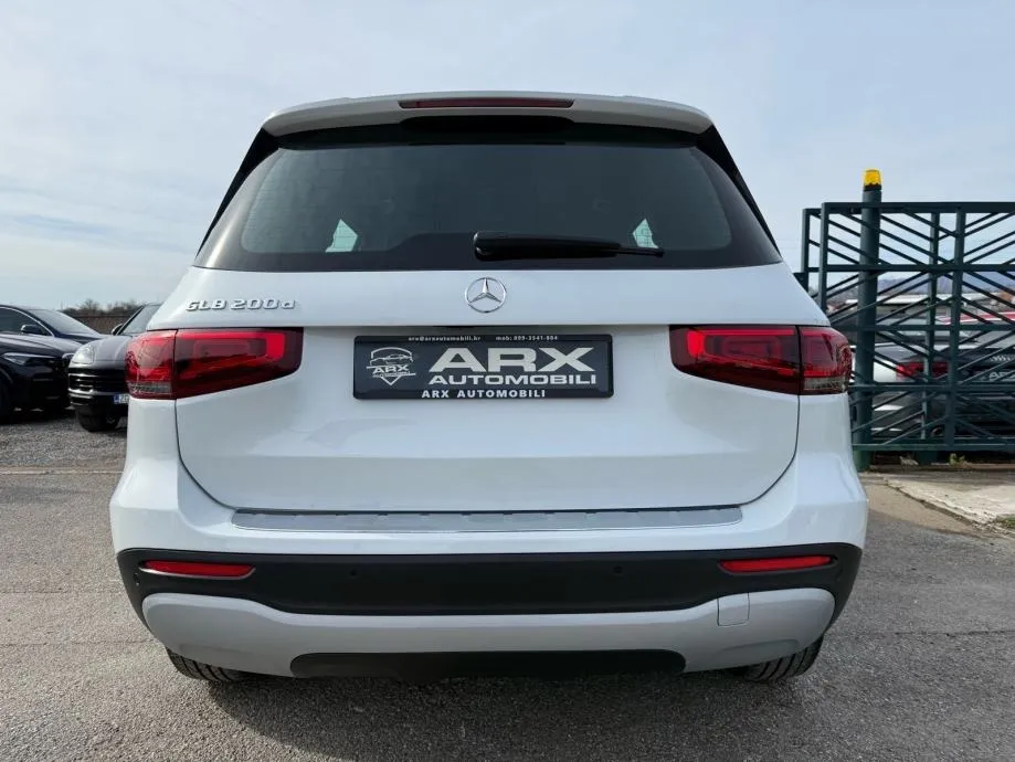 mercedes glb 200d automatik °velika navi°kamera°leasing bez učešća° - slika 13