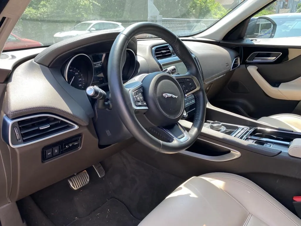 jaguar f-pace 2.0 d 4x4 automatik, navi, led, kamera, 4x garancija! - slika 16