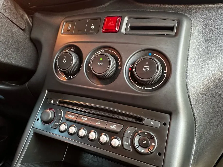 citroën c3 picasso 1,6 hdi • 2014.g. • tempomat • 100 038 km• - slika 14