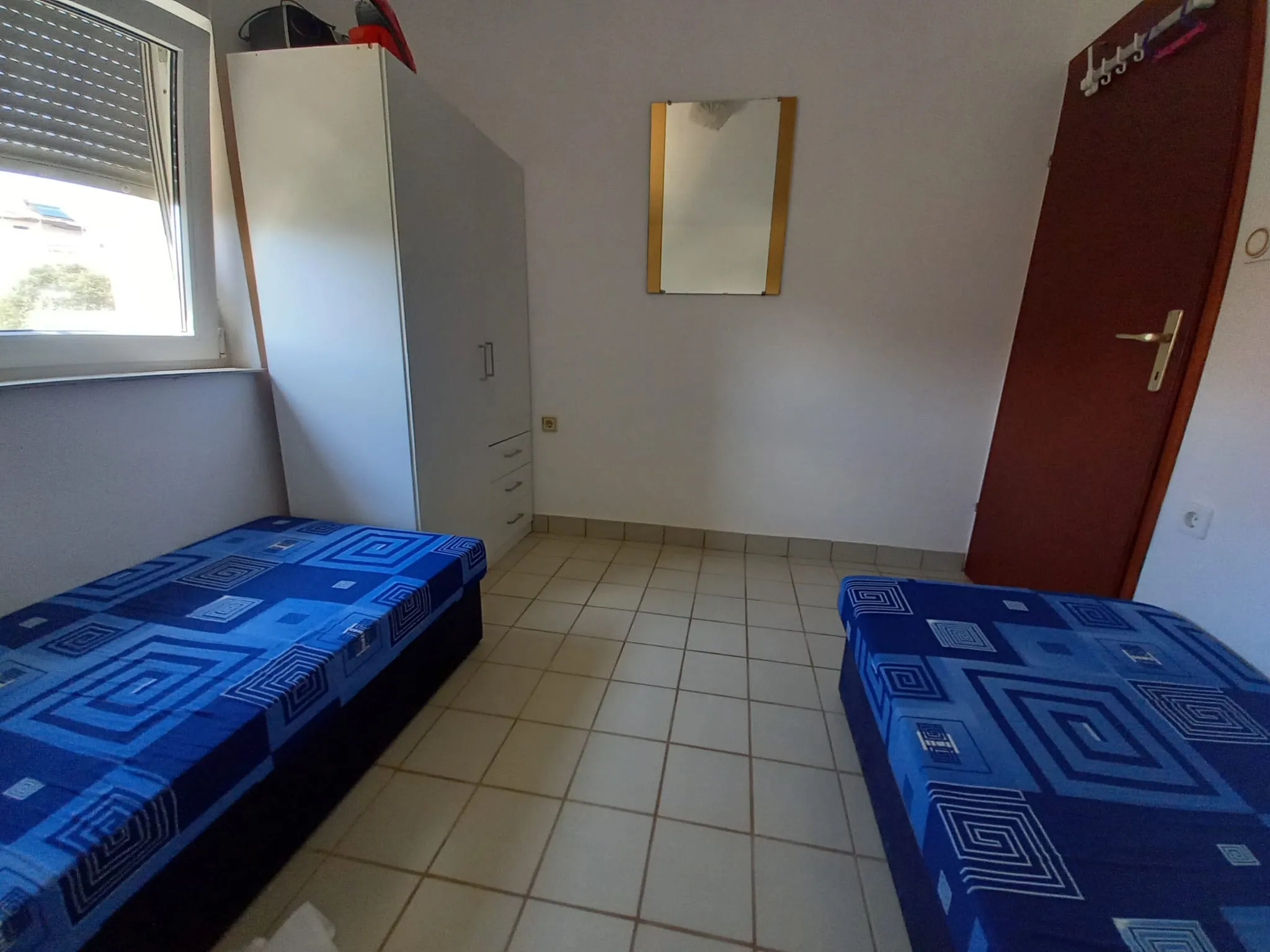 iznajmljujem apartman na viru - slika 7