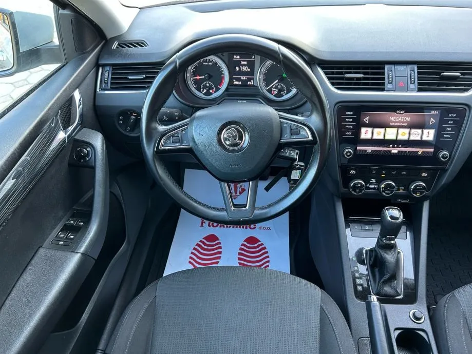 škoda octavia 2,0 tdi dsg 2018.,reg:29.1.2027.,servis, hr vozilo... - slika 8