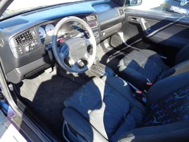 vw golf 3 cabrio 1,8 automatik pink floyd; klima; el. paket - slika 11