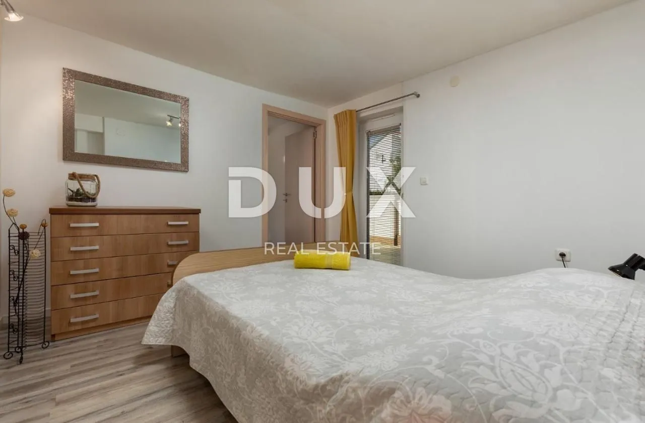 istra, medulin velika apartmanska kuća! - slika 39