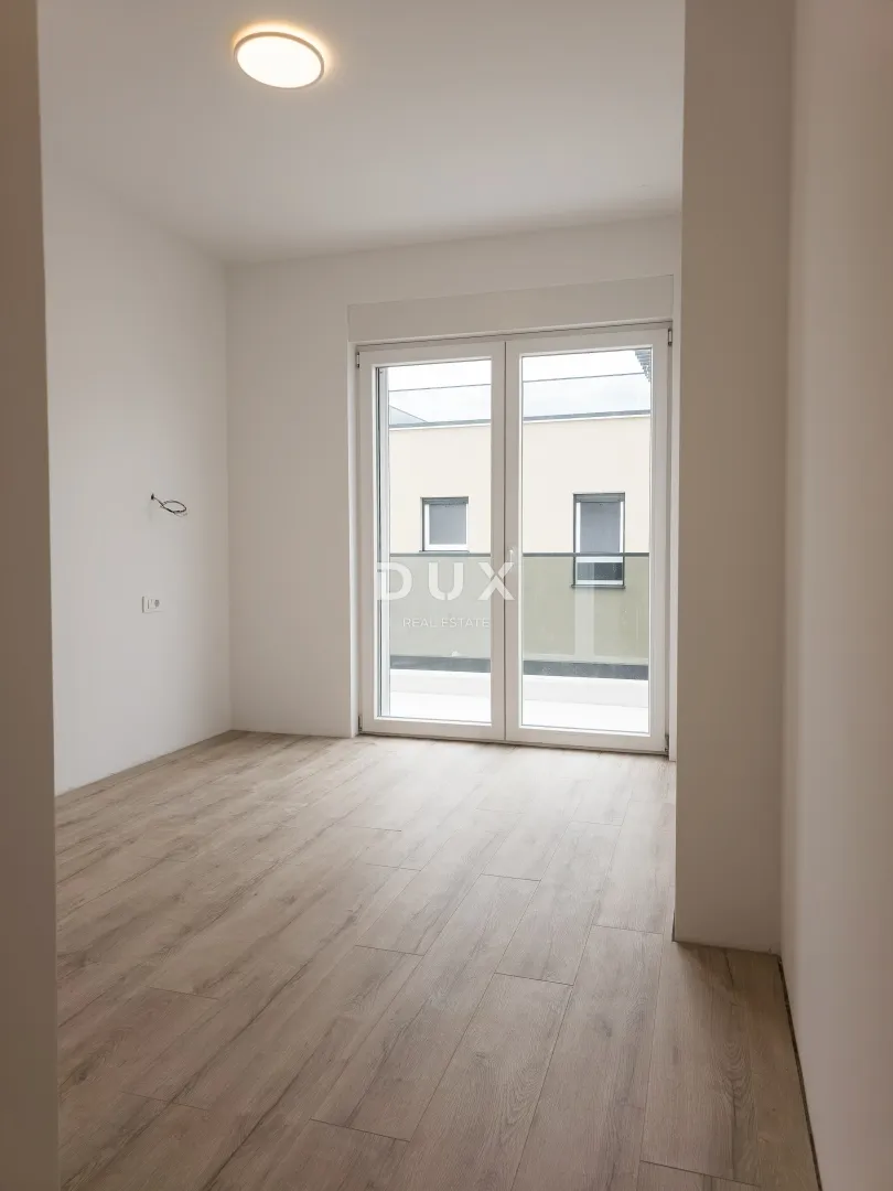 vodice, stablinac, penthouse s krovnom terasom, 112 m² - slika 10