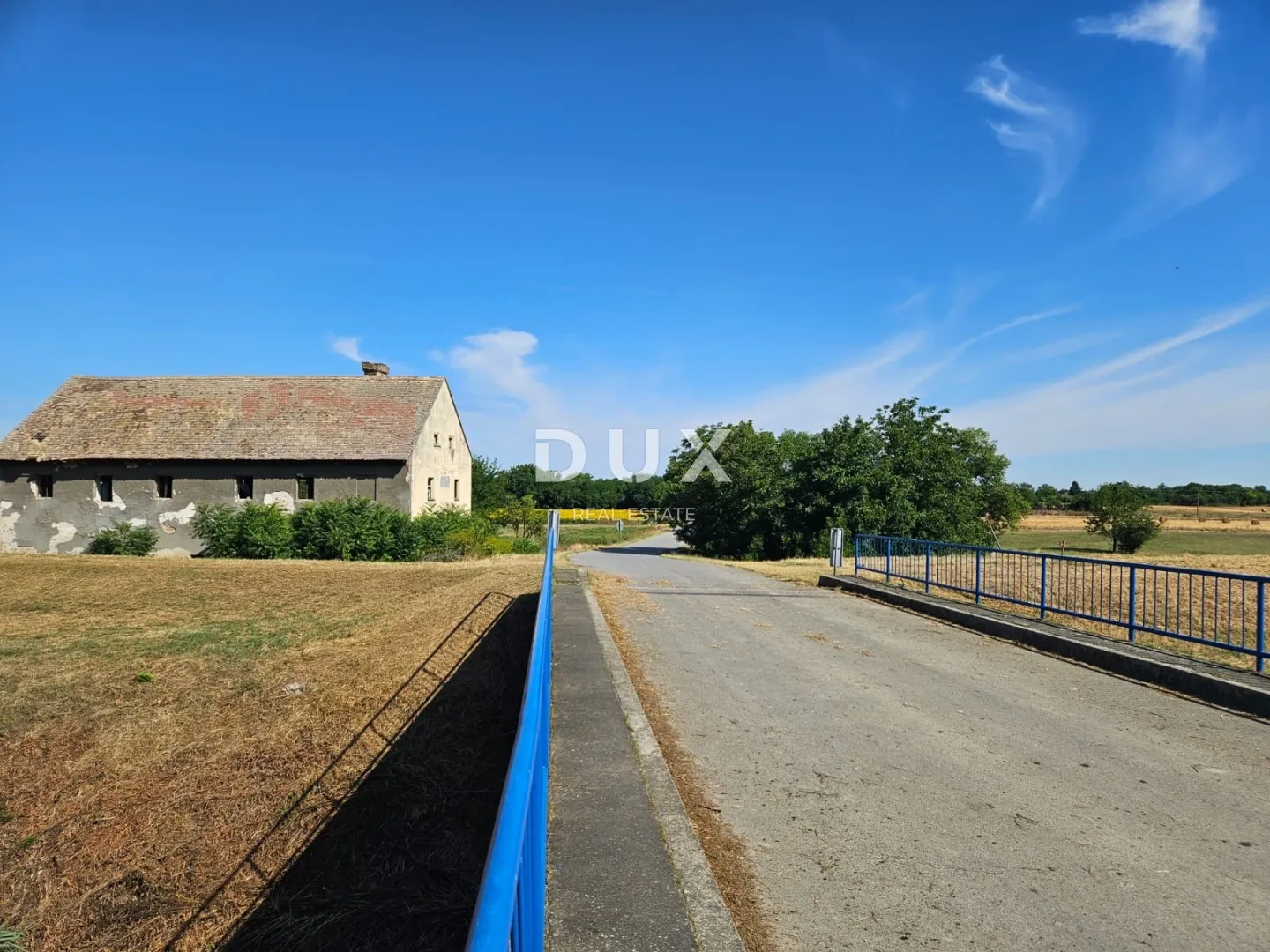 beli manastir, branjina - objekt na osami 900m2 s 4000m2 okućnice - slika 12
