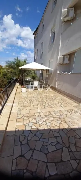 istra, medulin - kuća sa 6 apartmana 400m od mora - slika 10