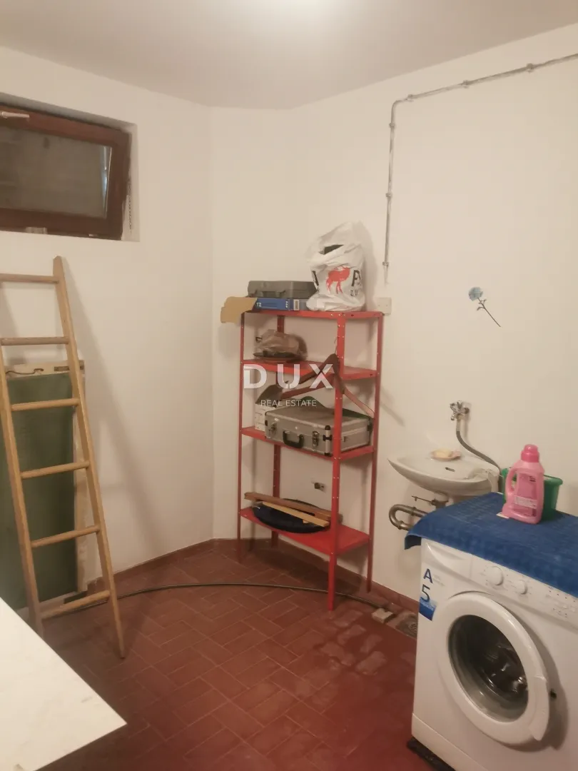 otok pag, novalja - samostojeća kuća u centru - slika 13