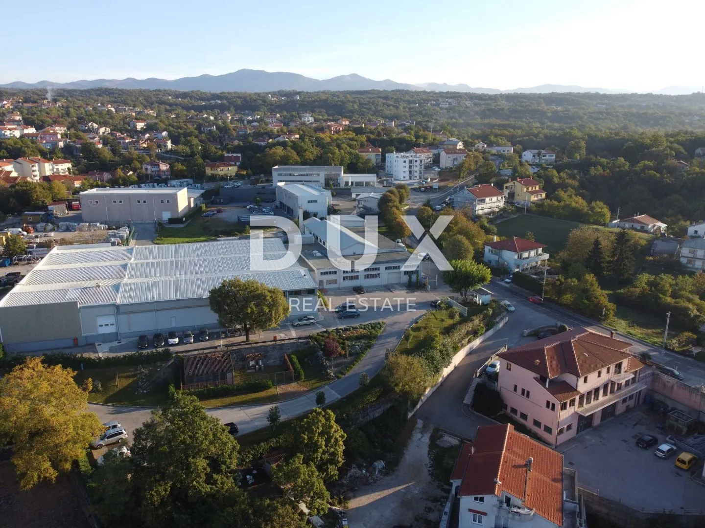 viškovo- građevinsko zemljište 810m2 za poslovno- stambenu ili stambenu zgradu- stanove/ obiteljsku kuću - slika 7