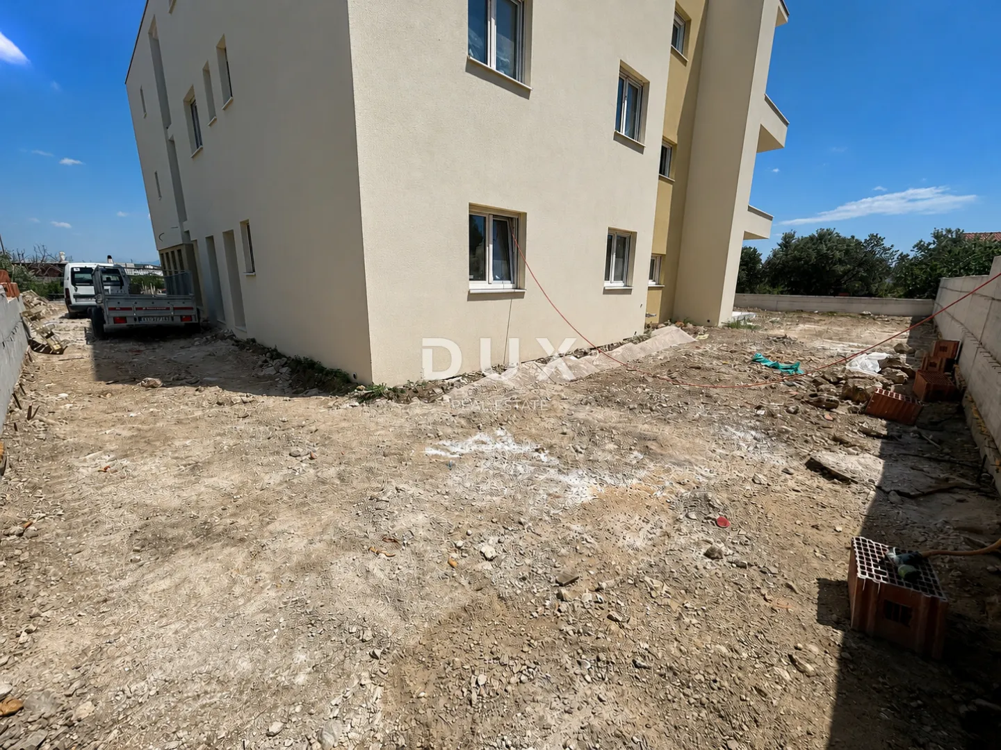 šibenik, vodice – stan u prizemlju s 133m2 vrta, novogradnja! - slika 4