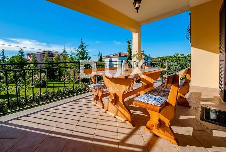 istra, poreč - apartmanska vila s bazenom - slika 20