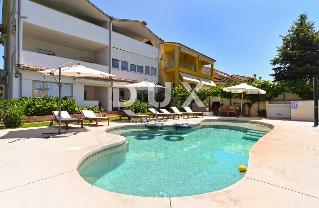 istra, valbandon - kuća sa 7 apartmana! - slika 32