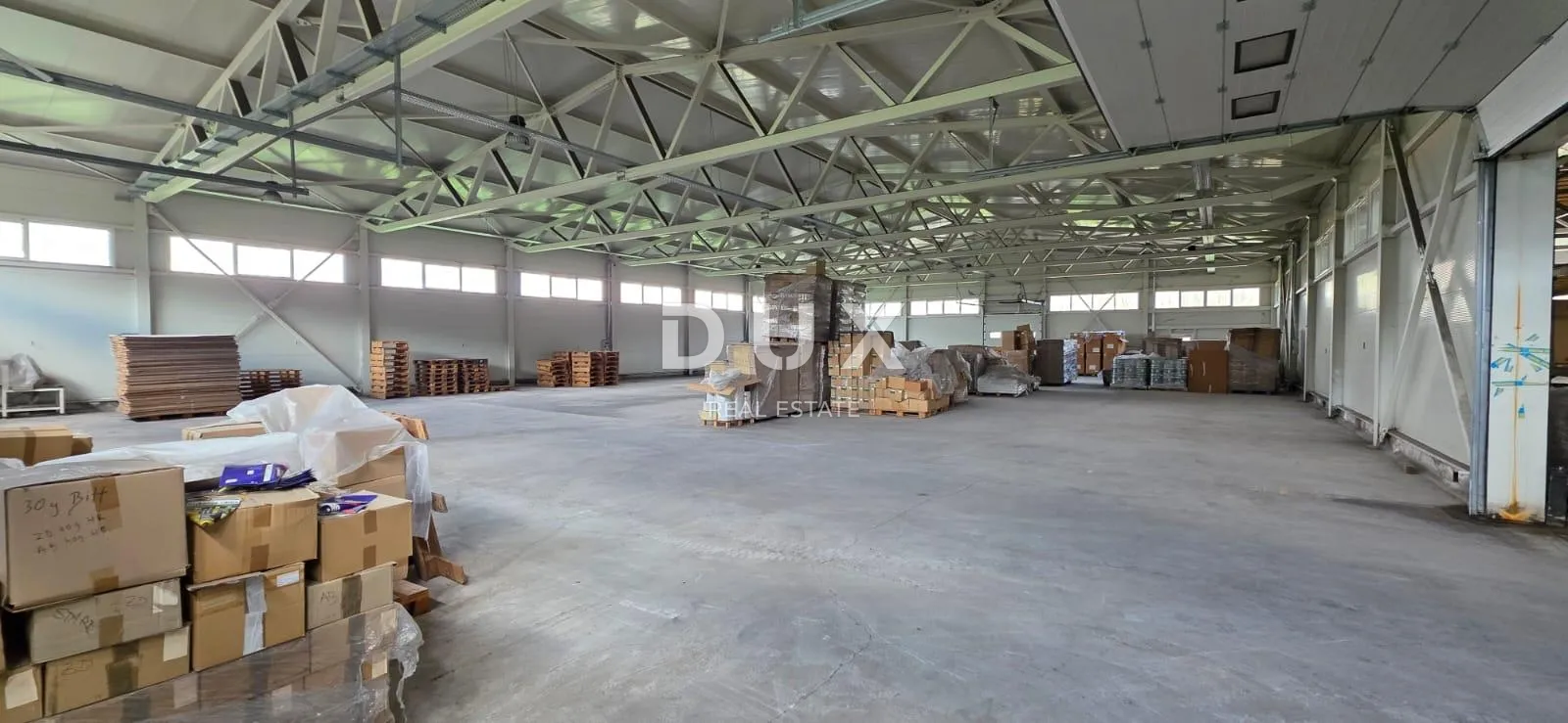 udbina - dugoročni najam industrijske hale 3.524 m² s vlastitom trafostanicom (360 kw), prilika! - slika 5
