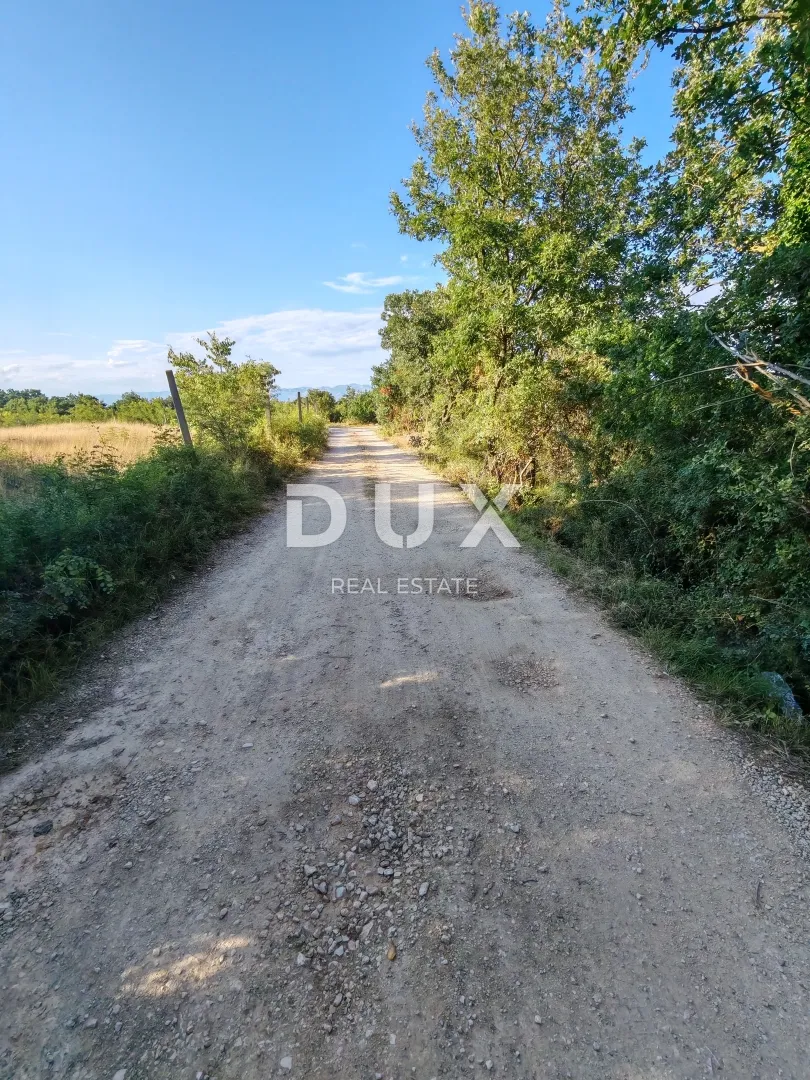 ZADAR, ŽMIRIĆI - Građevinsko zemljište idealno za mobilnu kućicu!