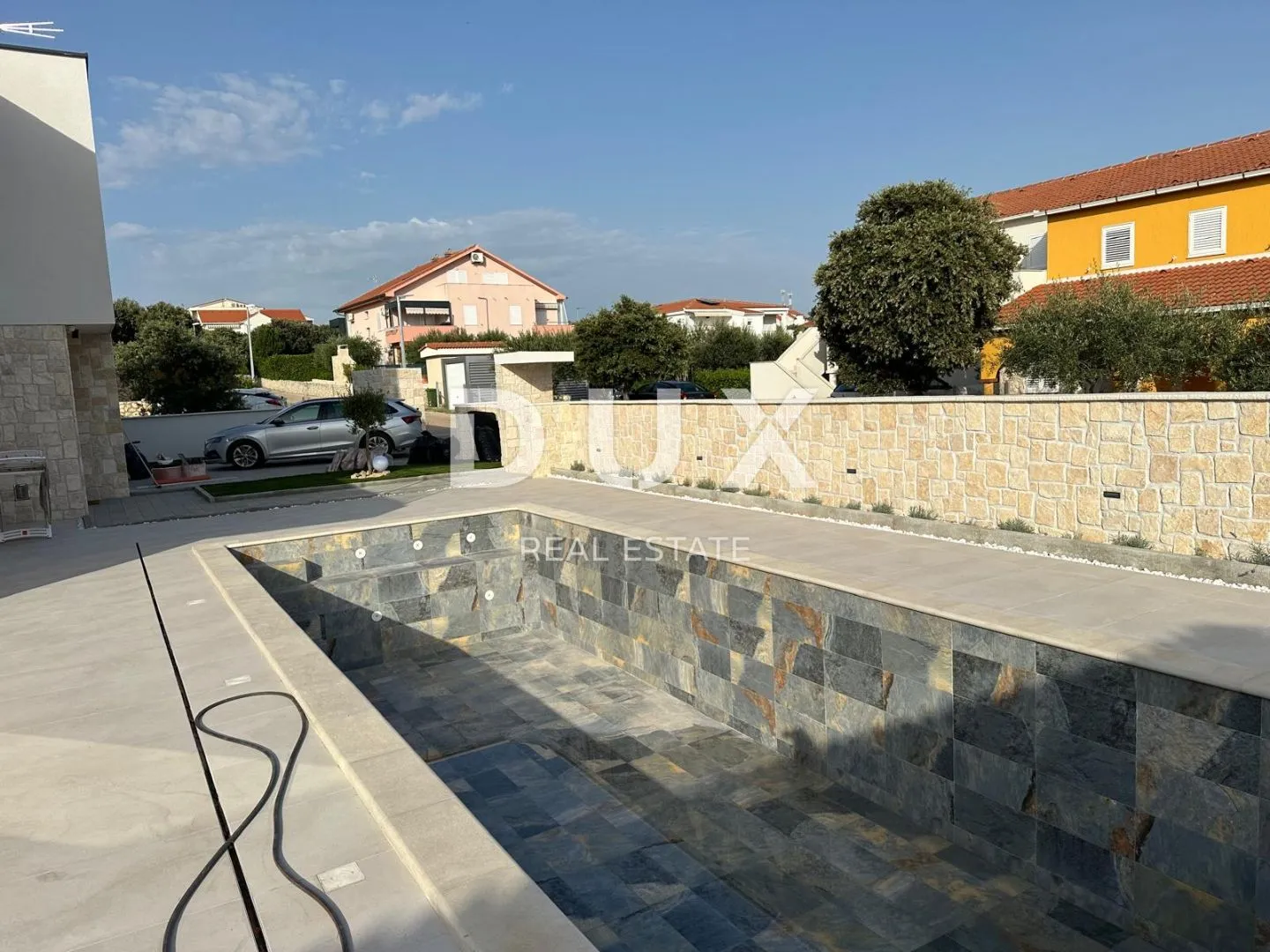 otok pag, mandre - ekskluzivna dvojna kuća s bazenom. - slika 21